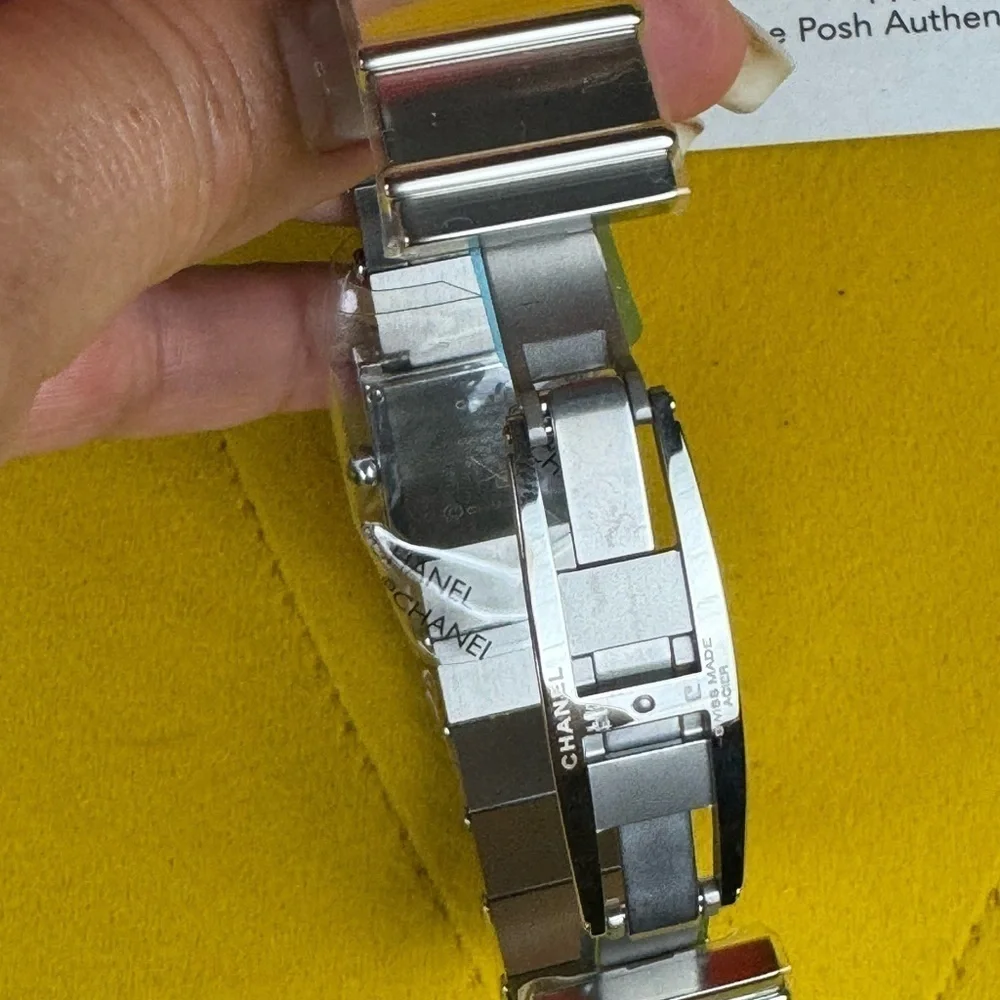 CHANEL sophisticated watch